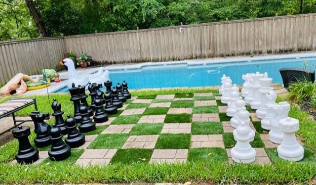 MegaChess 25 Inch Plastic Giant Chess Set |  | GiantChessUSA